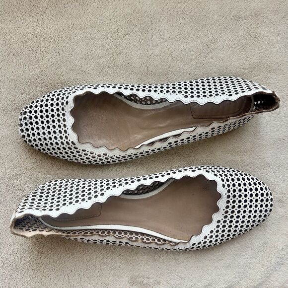 Chloe Lauren White Laser Cut Leather Ballet Flats Women EU 39 US 8.5 - 9 Scallop - Picture 1 of 16